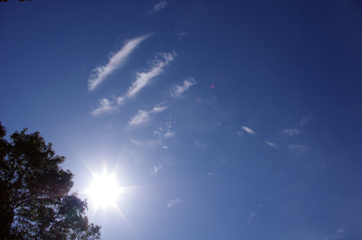 空に「三」 空に「三」