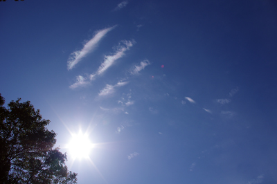 空に「三」