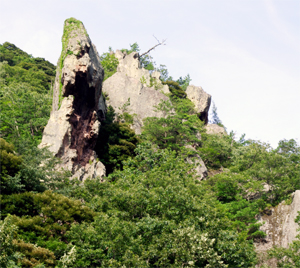 石見城址のある岩山 石見城址のある岩山
